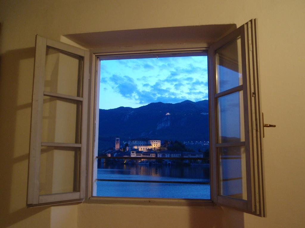 -Ortaflats- Appartamento l'Isola Orta San Giulio Camera foto